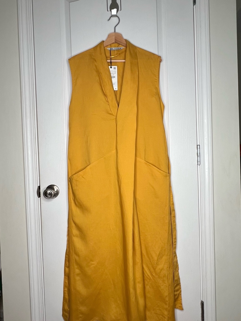 Zara Sleeveless Mustard Yellow V-Neck Maxi Dress With Pockets